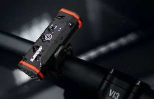 Kvalitní bytelné přední světlo