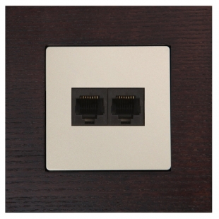 datová zásuvka 2x8 pin